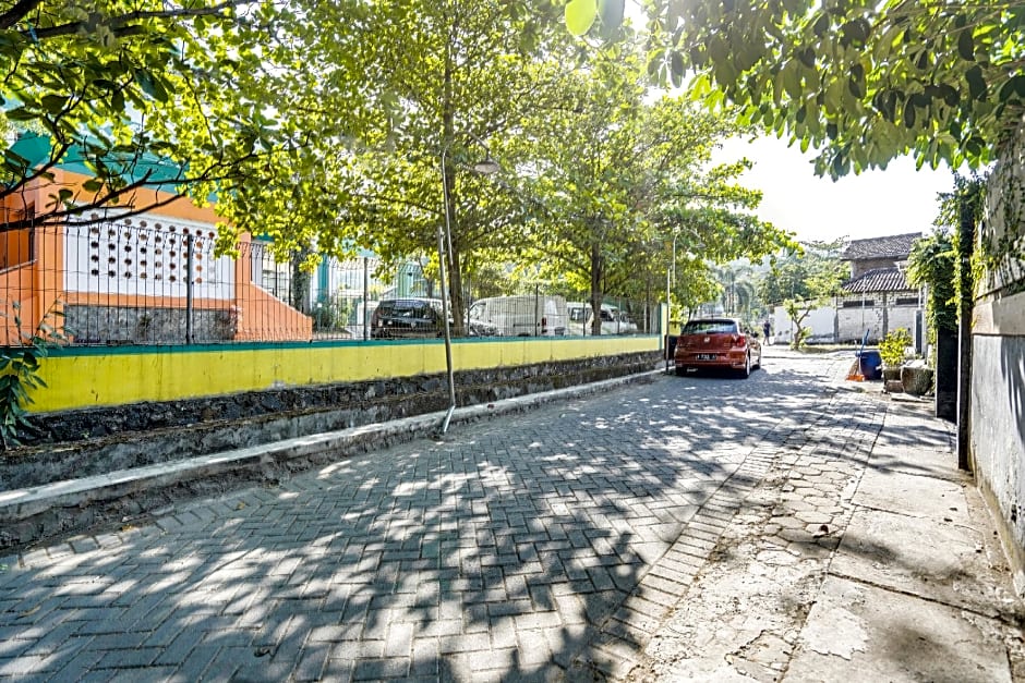 Hotel O Rumah Kost Gresik Syariah