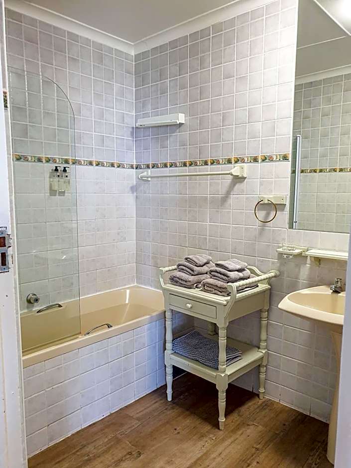 3ColoursBlue Guest House