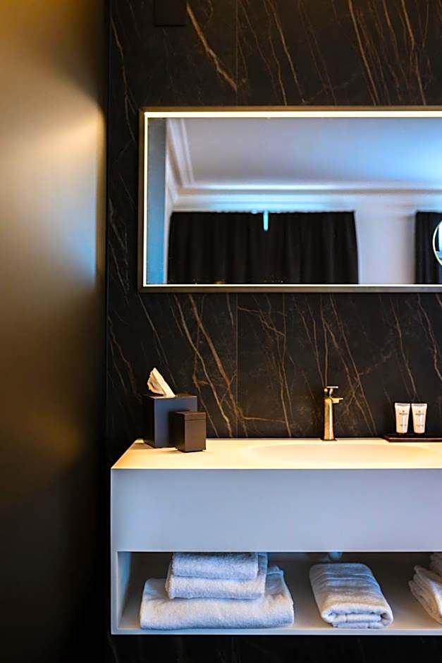 META SUITES historic city living