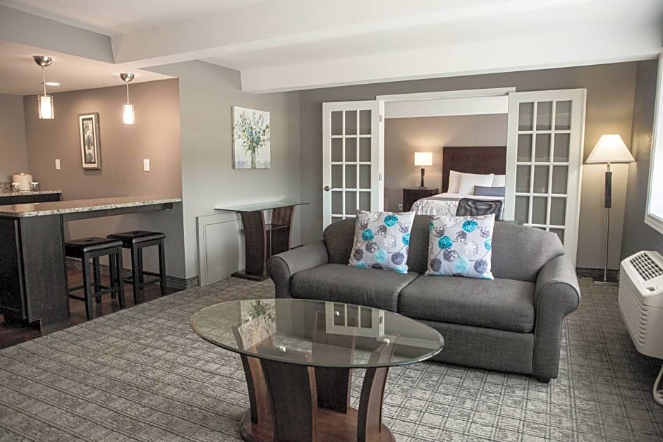 Eastland Suites Extended Stay Hotel & Conference Center Urbana