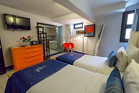 Twin Room with Private Bathroom