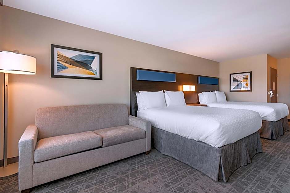 Holiday Inn Express and Suites Carlisle Southwest I-81 By IHG