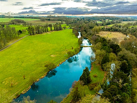 Avington Lakes
