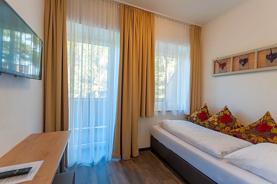 Pension Max SUMMERCARD INCLUDED