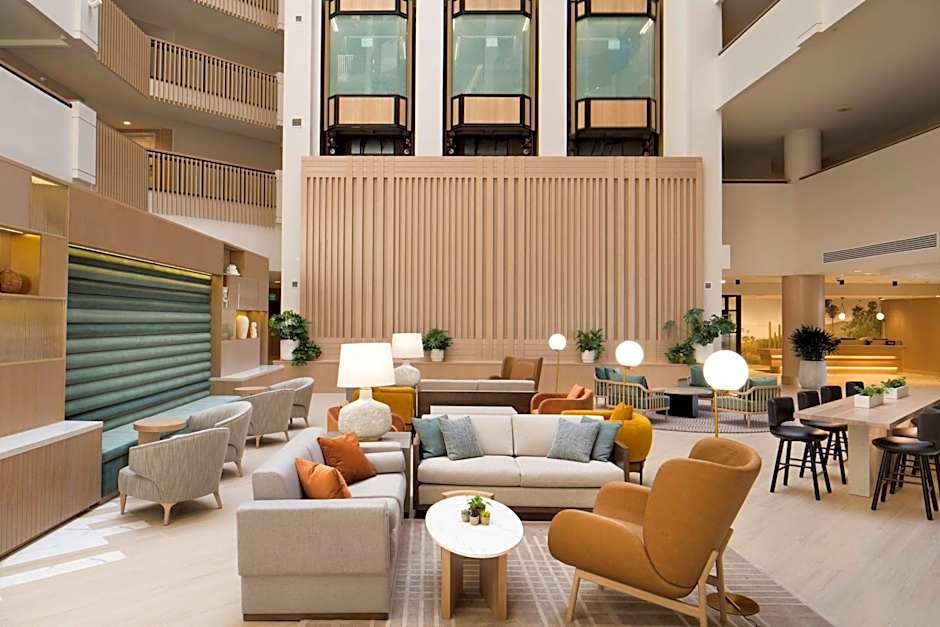 Hilton Santa Monica Hotel & Suites