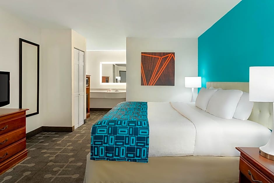 Howard Johnson by Wyndham Chattanooga Lookout Mountain I-24