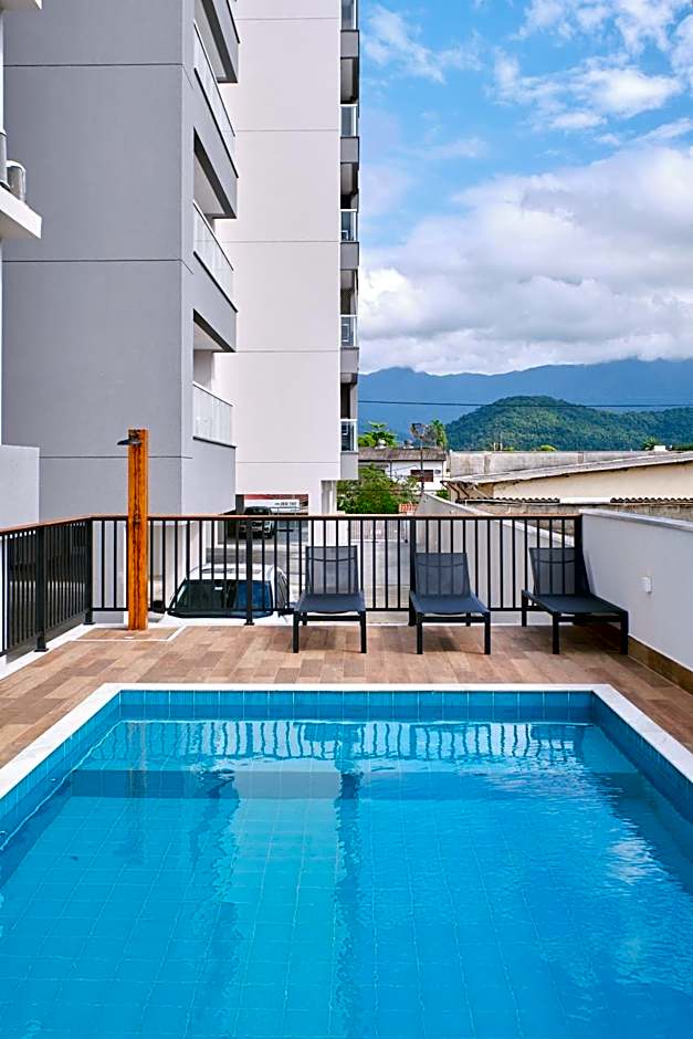 2 QUARTOS com Churrasqueira na Varanda, Piscina, Garagem interna, WiFi 500mbps, Ar Condicionado e Telas de Proteção