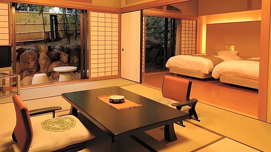 Oku-Yugawara Tsubaki