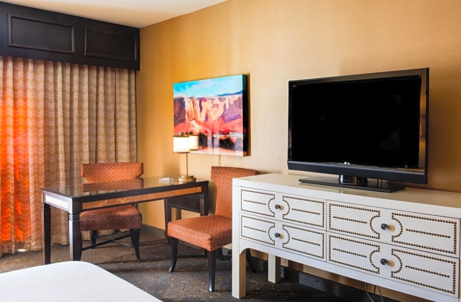 Hilton Santa Fe Historic Plaza