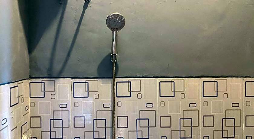 Duta Elite Kostel Syariah near RSUD Caruban Mitra RedDoorz