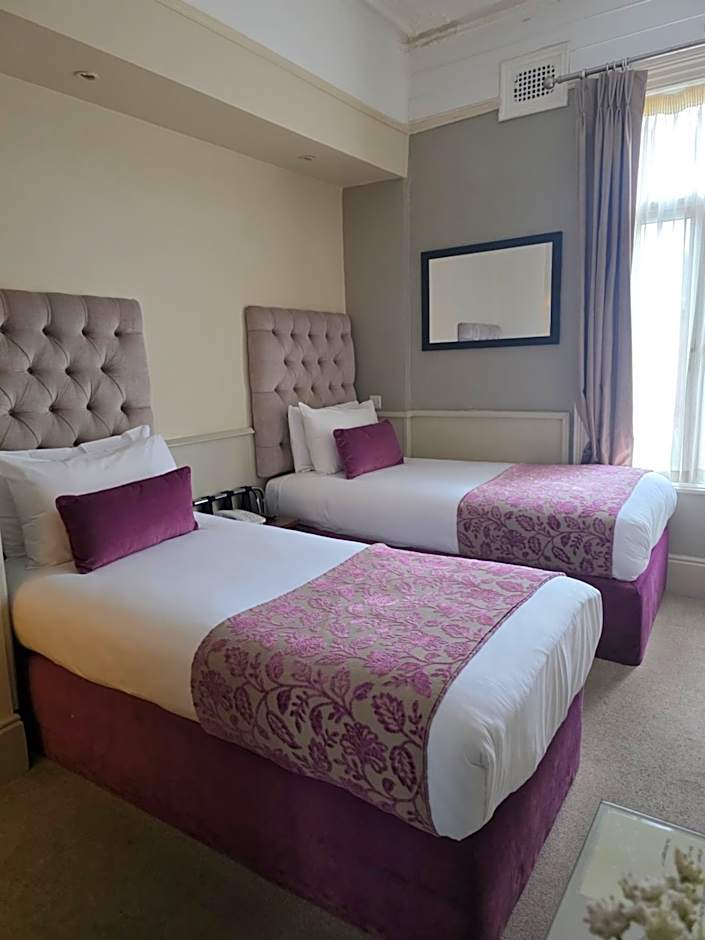 Maples House Hotel