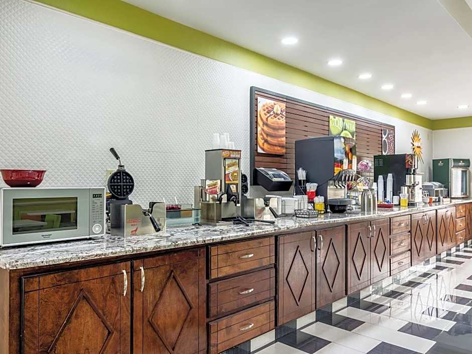 La Quinta Inn & Suites by Wyndham Prattville