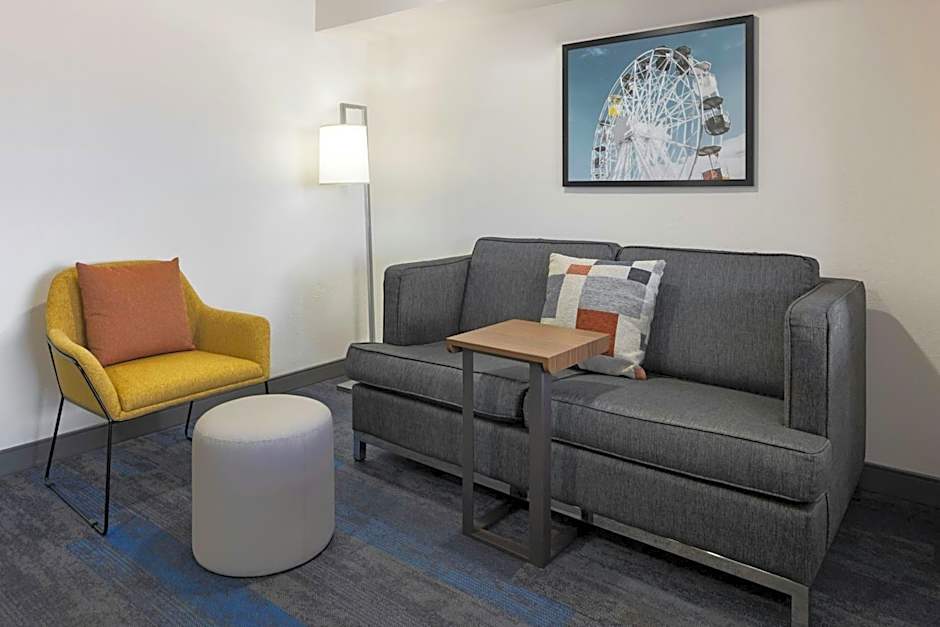 City Express by Marriott Santa Ana/Orange County Airport