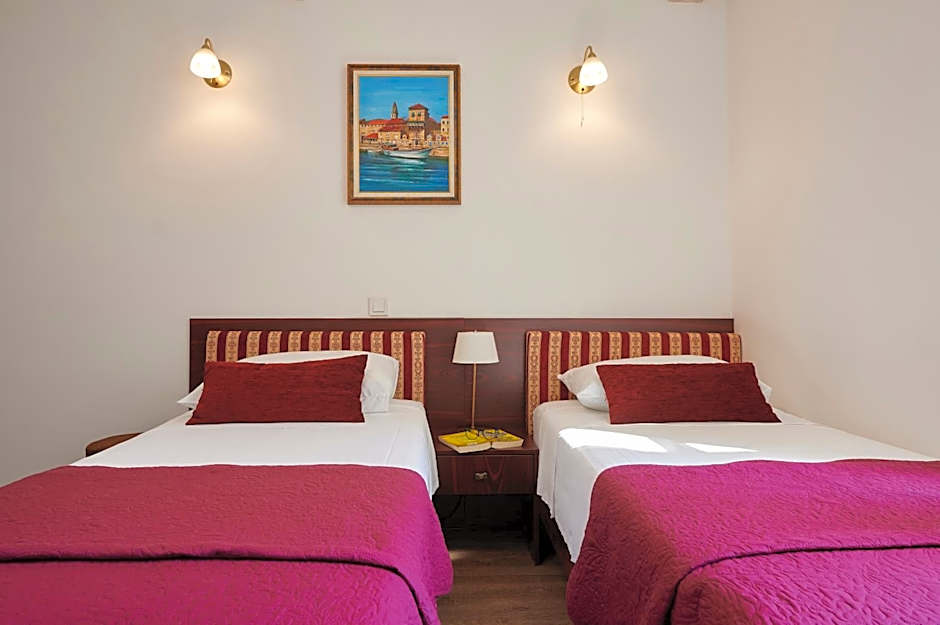 Palace Central Square