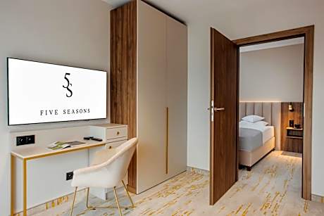 Classic Plus Apartment with Sauna - Five Seasons Three