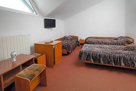 Triple Room with Bathroom