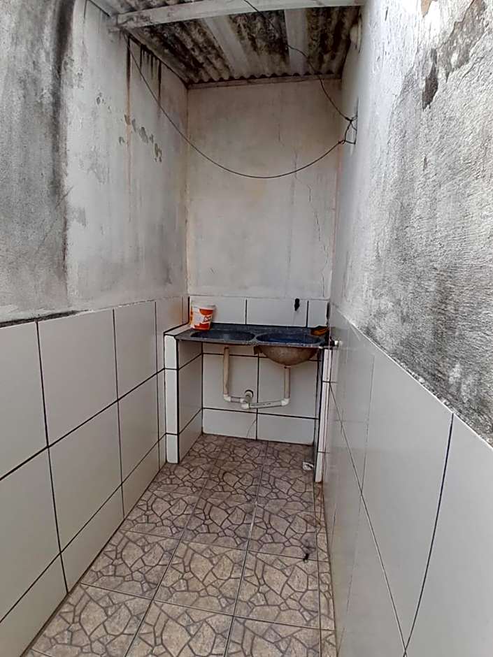 casa de dois quartos com cozinha perto do aeroporto Aluízio Alves