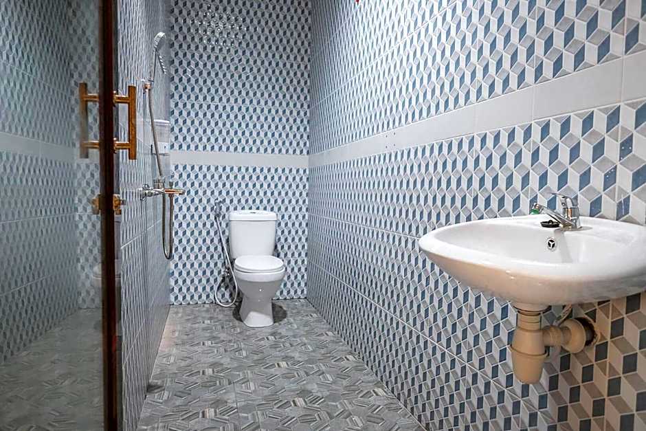 RedDoorz Plus near Istana Maimun Medan