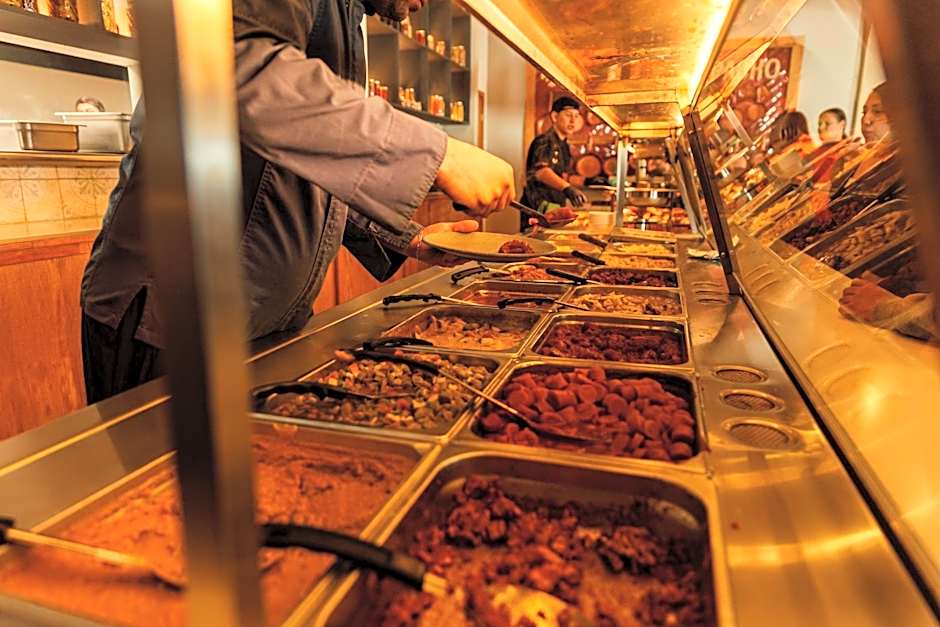 Hotel Dunas Near Consulate