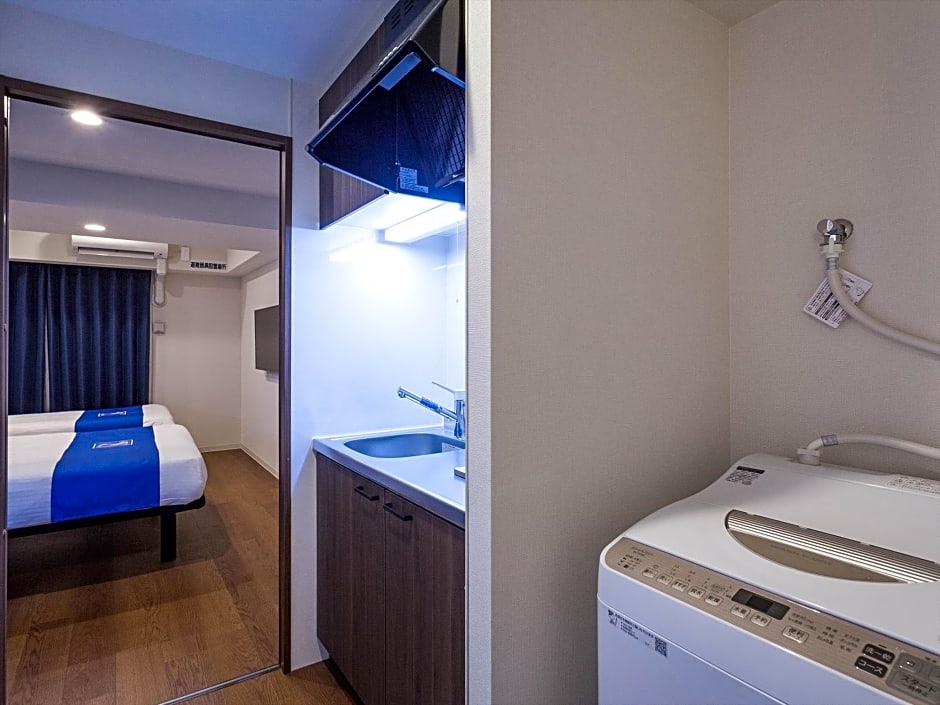 Kariyushi COndominium Resort Naha Living Inn Asahibashiekimae Annex and Premier