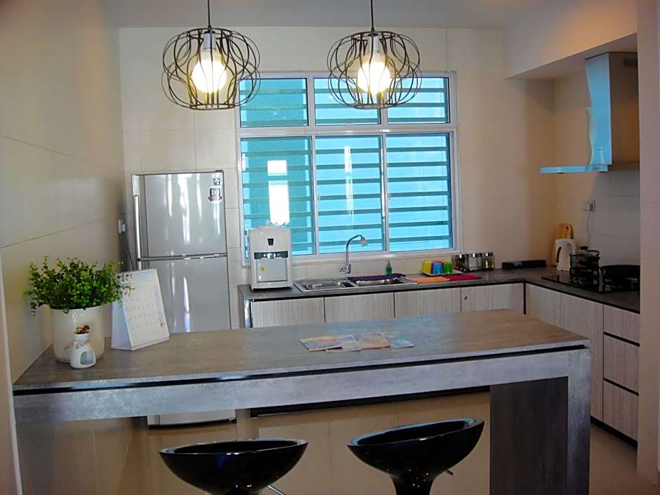 Batu Ferringhi - Shamrock Beach Villas