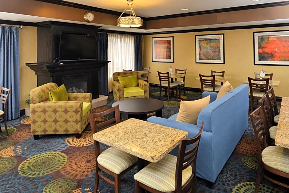 Holiday Inn Express Hotel & Suites Charlotte By IHG