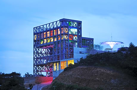 Haslla Art World Museum Hotel