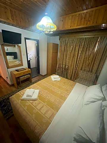 Mountain Rose Hotel & Restaurant