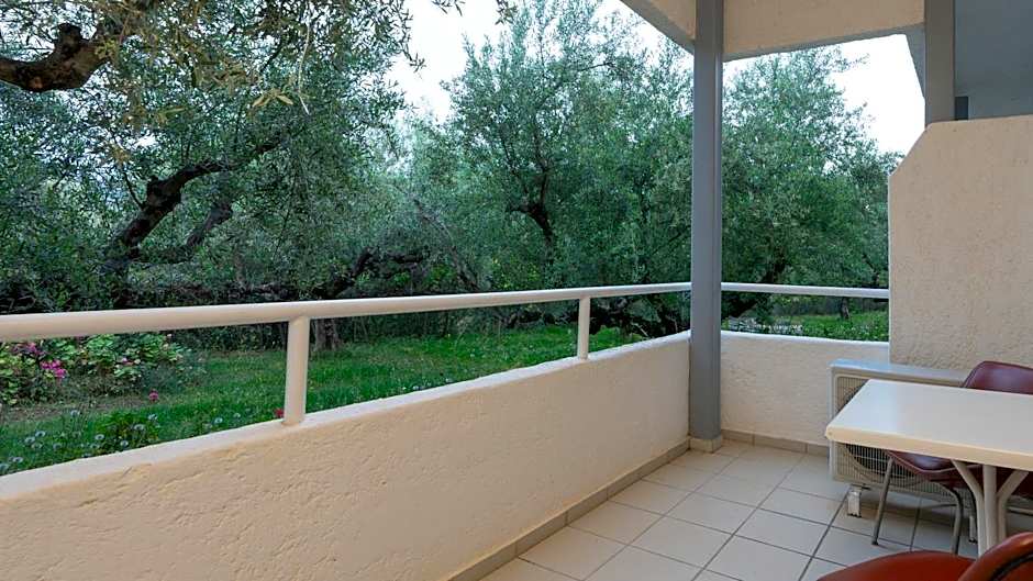 Kardamili Beach Hotel