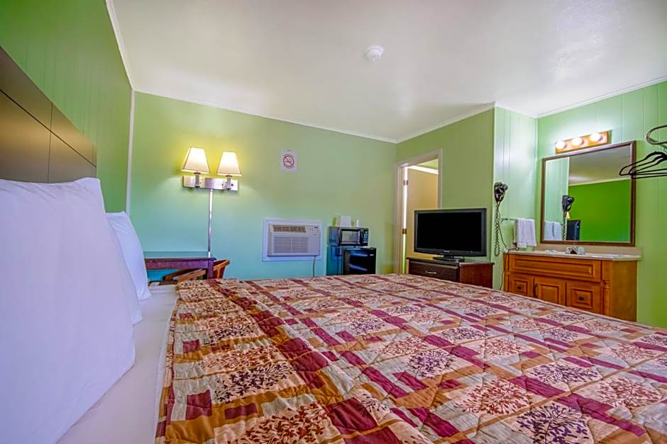 OYO Travelier Motel