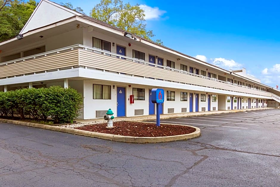 Motel 6-Dayton, OH - Englewood