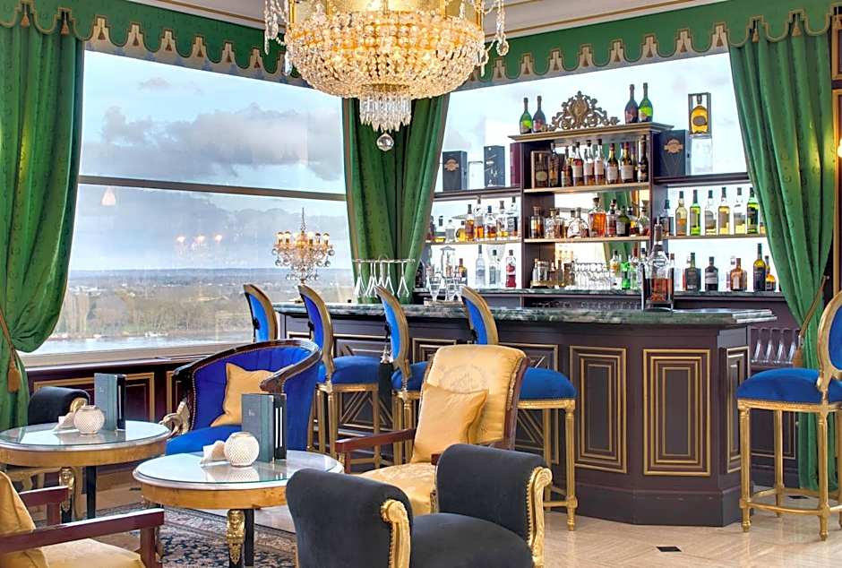 Chateau Le Prieure - Younan Collection