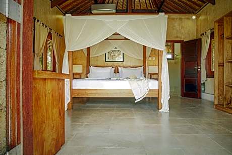 Deluxe Bungalow with Garden View