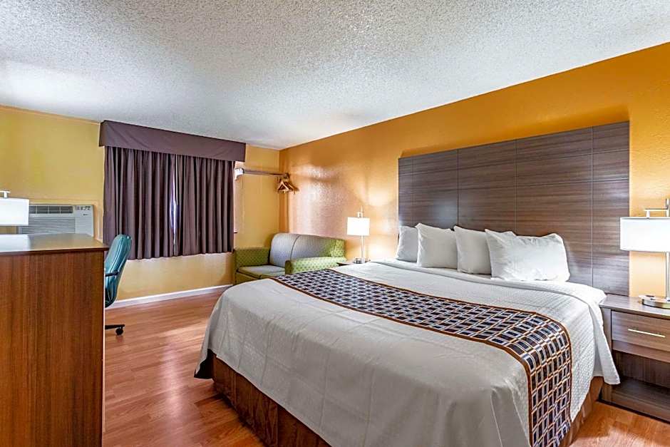 Rodeway Inn Farmington