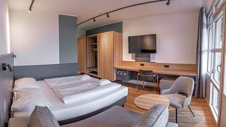 Queen Room with Balcony
