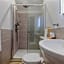 King Deluxe Ensuite with Courtyard View - Hawking