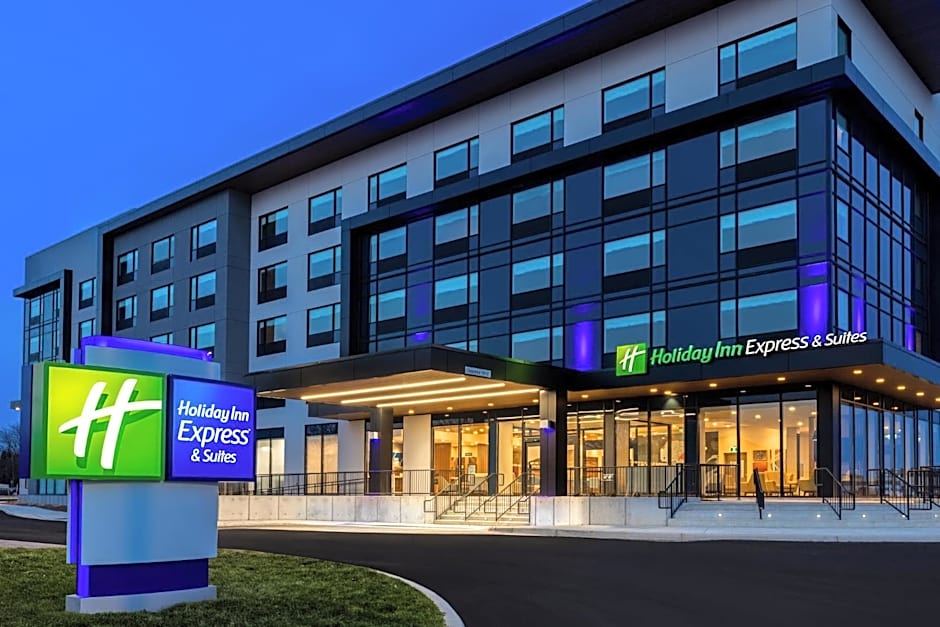Holiday Inn Express And Suites St.Thomas. By IHG