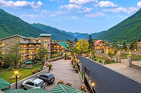 Sterling Manali