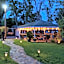 CedarWood Inn