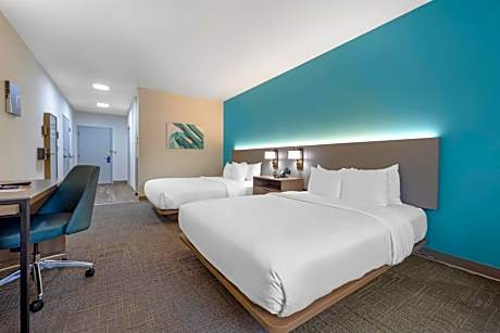 2 Queen Beds Suite Nonsmoking Accessible