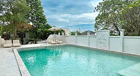 Bounty Resort