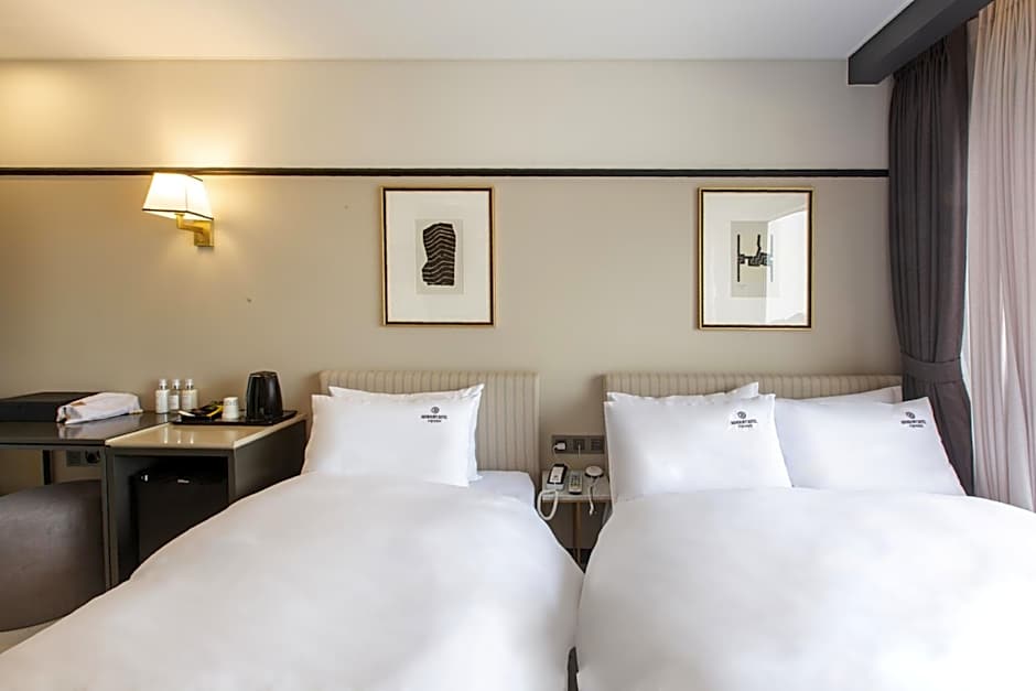 Brown Dot Gijang Yeonhwari