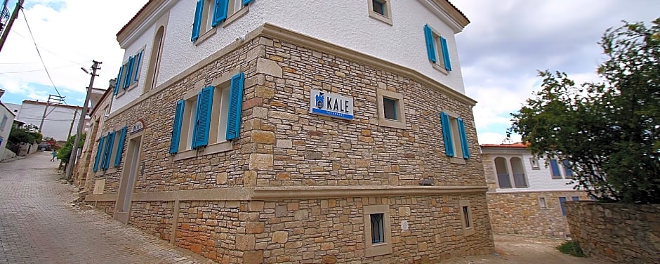 Çeşme Kale Taş Apart