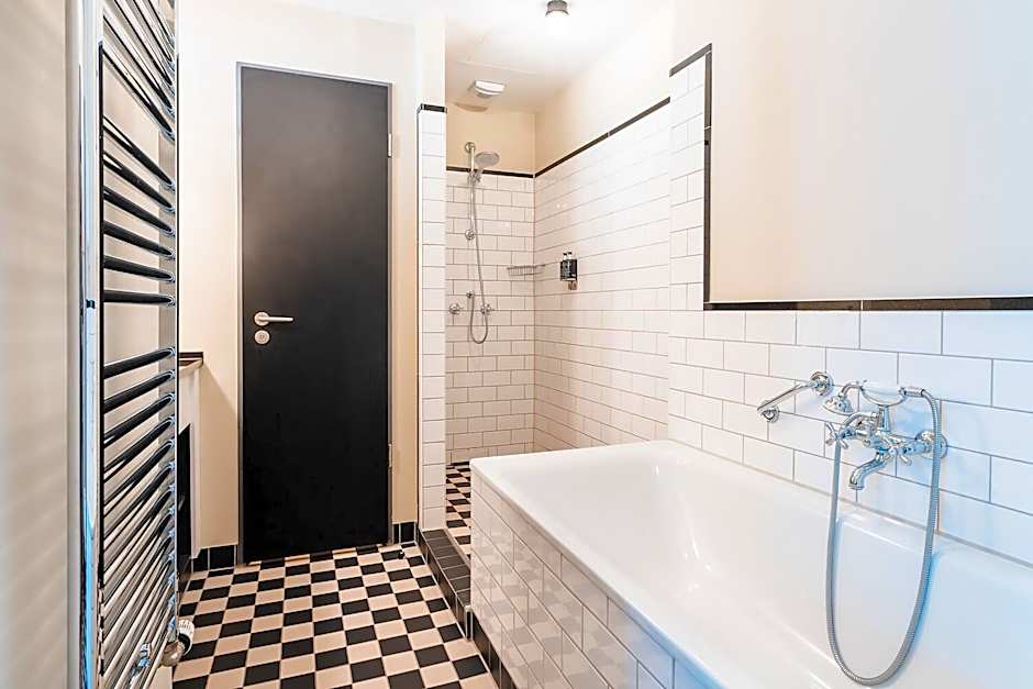 Henri Hotel Hamburg Downtown