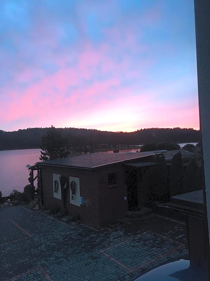 Kaszubskie Apartamenty nad jeziorem