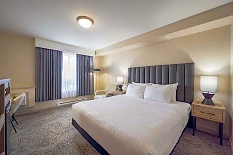 Standard Room, 1 King Bed