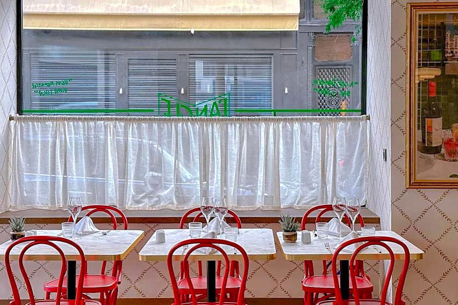 NH Paris Champs- Elysees