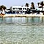 Christopher's Sandy Beach Suites