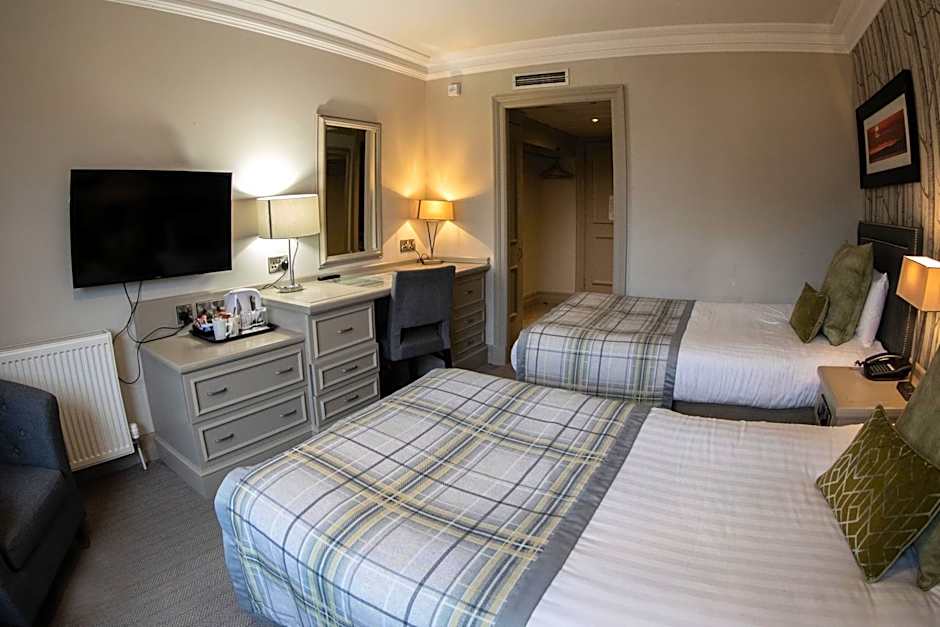 Riverside Lodge Hotel