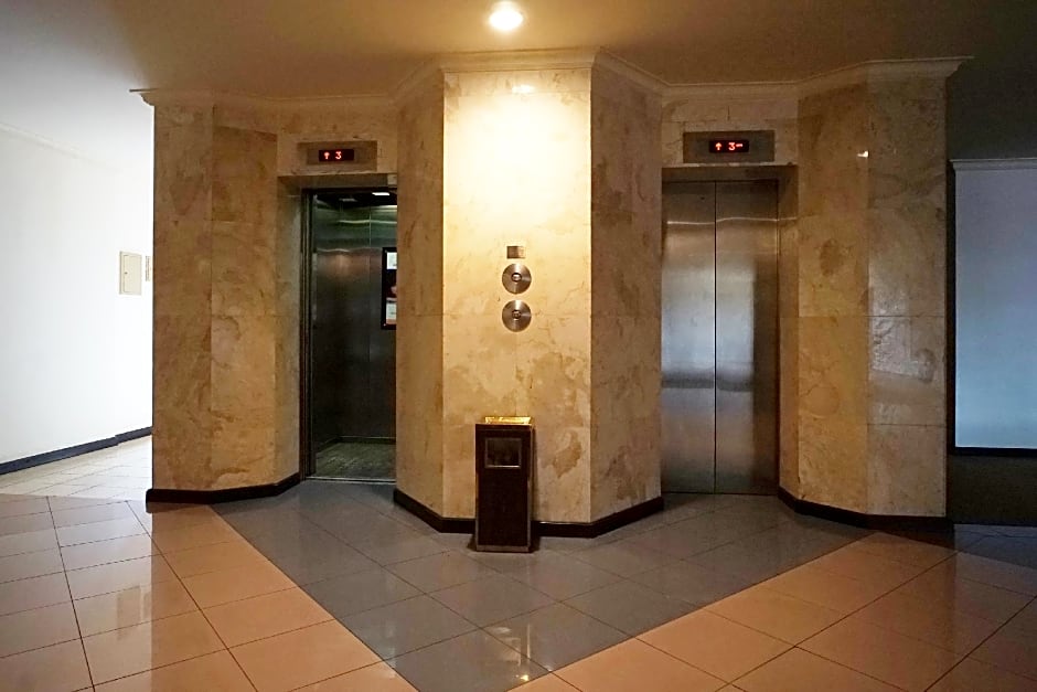 OYO 1735 Adika Bahtera Hotel